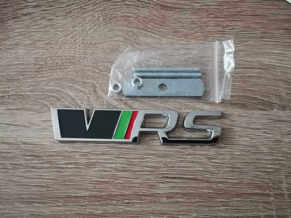 Skoda VRS шкода ВРС надписи за решетка черно със сребристо