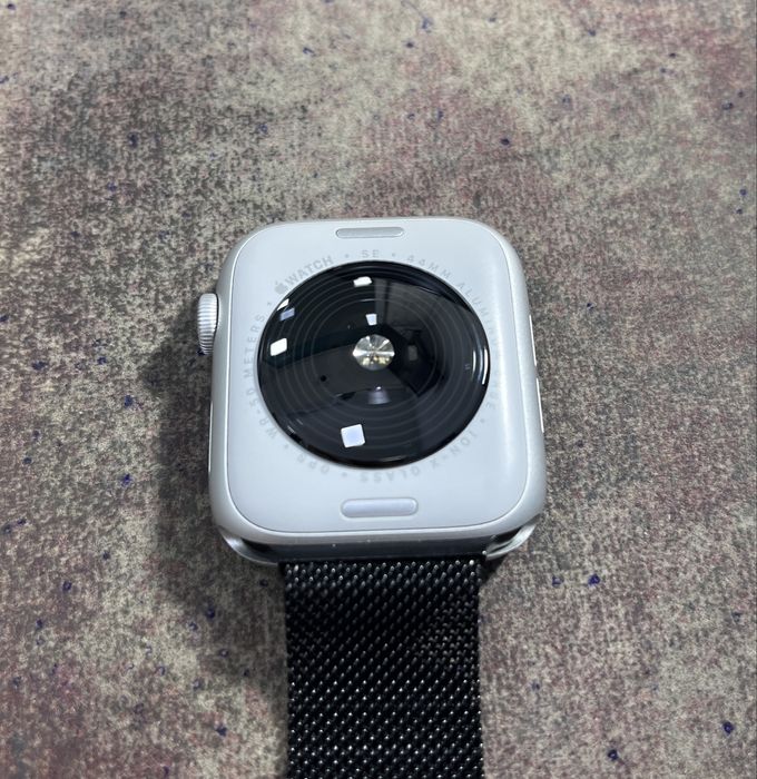 Apple Watch SE (2gen) 100%
