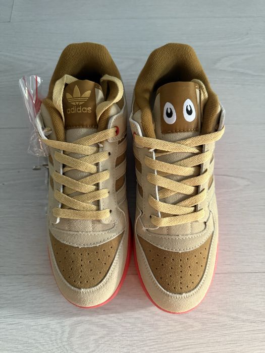 Продам крсосовки Adidas