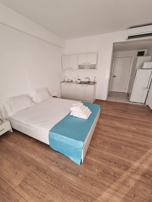Studio de vanzare la mare!