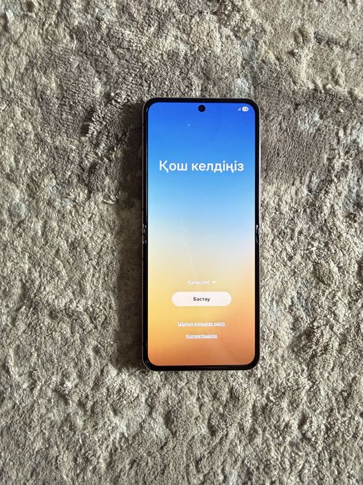 Продам самсунг флип 5