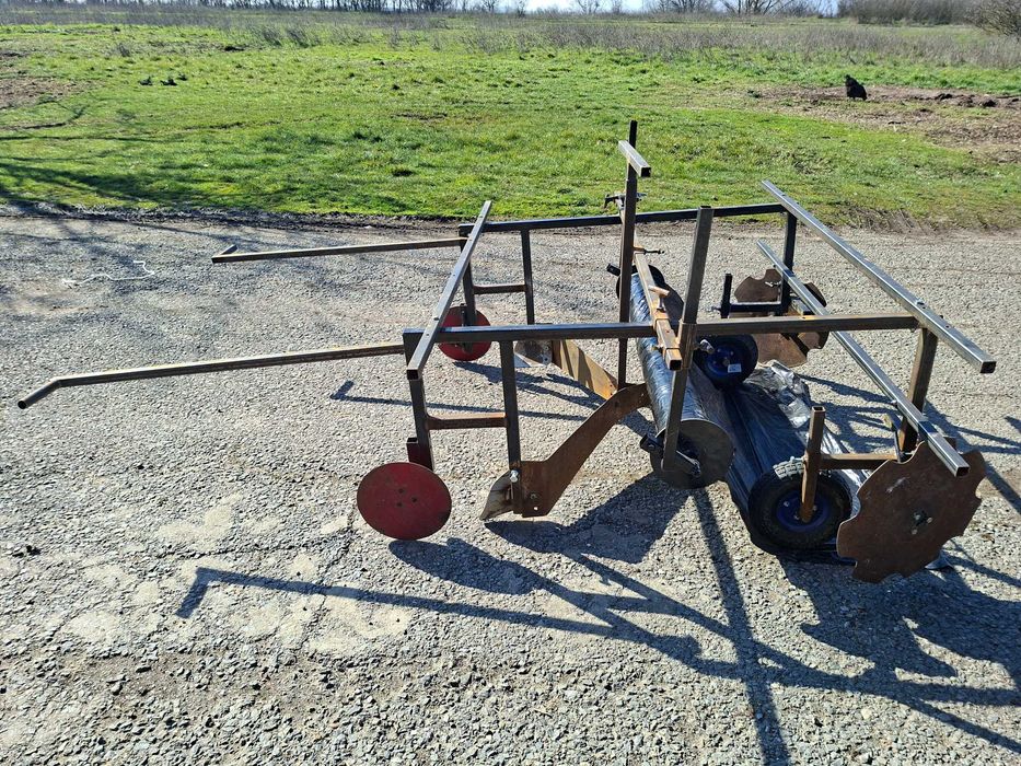 Мулч полагаща машина