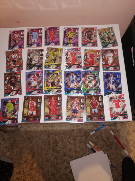 Vând cartonase match attax