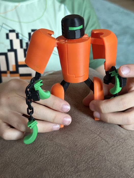 Karate Carrot (morcov transformabil in robot)