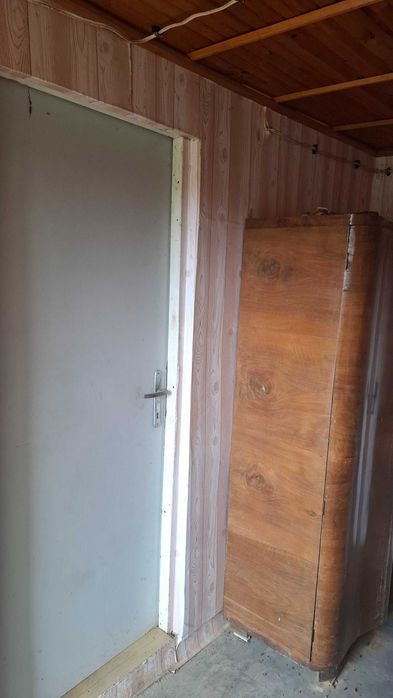 Вила с дворно място