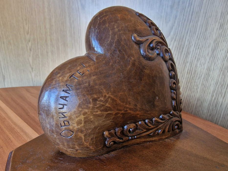 Дърворезба за влюбени