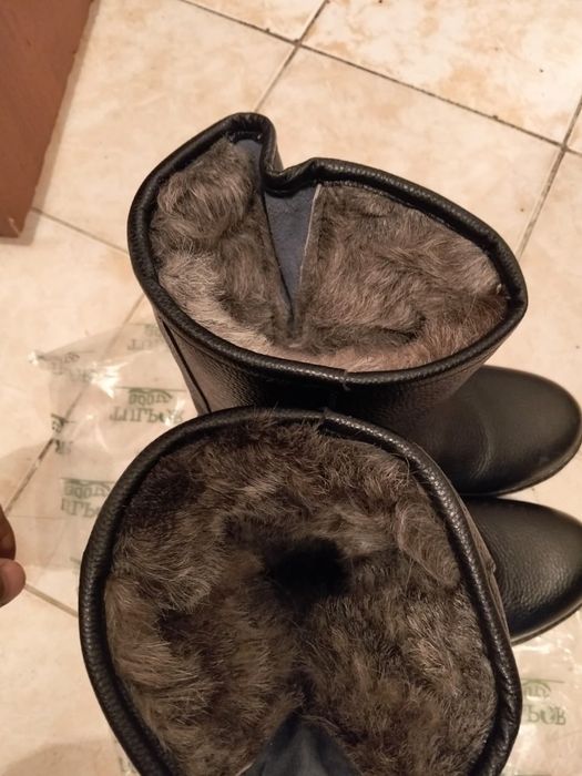 Мужские сапоги продаётся