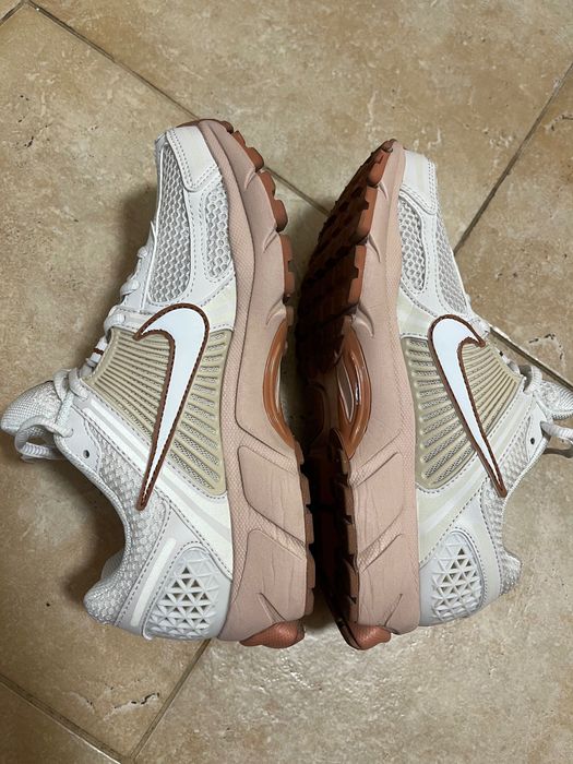 Маратонки Дамски Nike ZOOM VOMERO 5