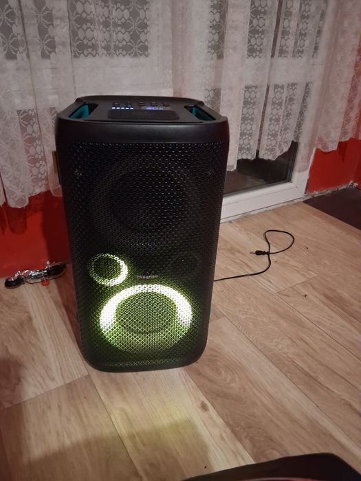 Hisense преносима колона