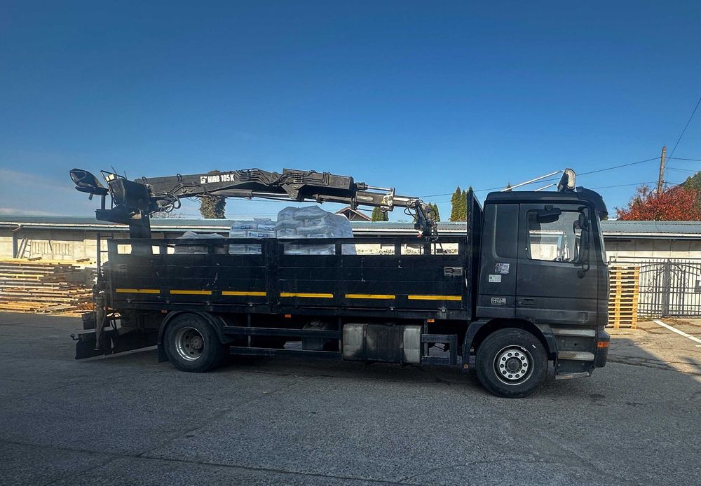 Camion cu macara Mercedes Actros și remorca.Pretul ptr remorca separat