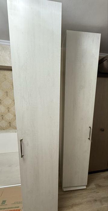 Шкаф уговой для вещей