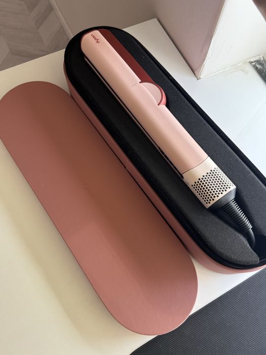 продам дайсон,почти новый,покупали 4 месяца назад !