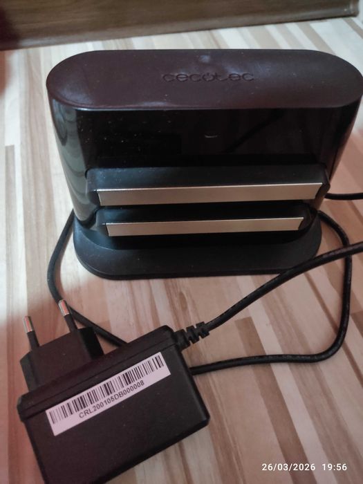 Робот за сухо и мокро почистване с чисто нови аксесоари