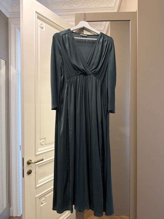 Шелковое платье Oysho