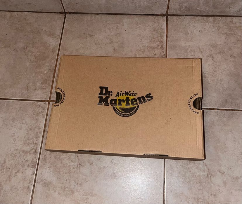 Обувки Dr. AirWair Martens