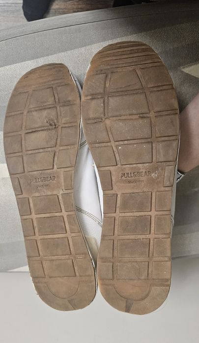 Кроссовки pull&bear 40