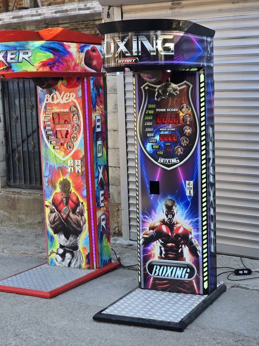 Боксови круши малки и големи, нови и ползвани.