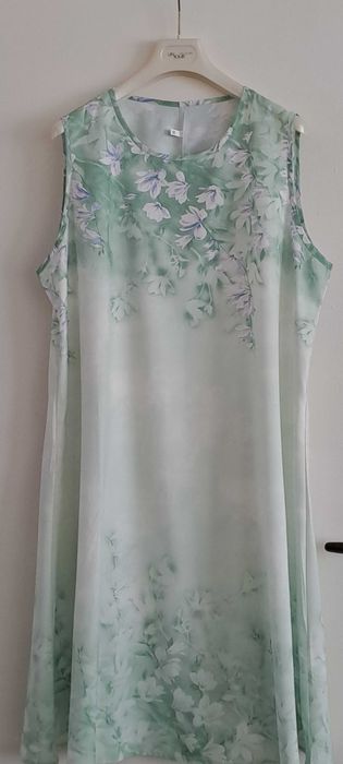 Елегантна рокля с принт от две части - Нова