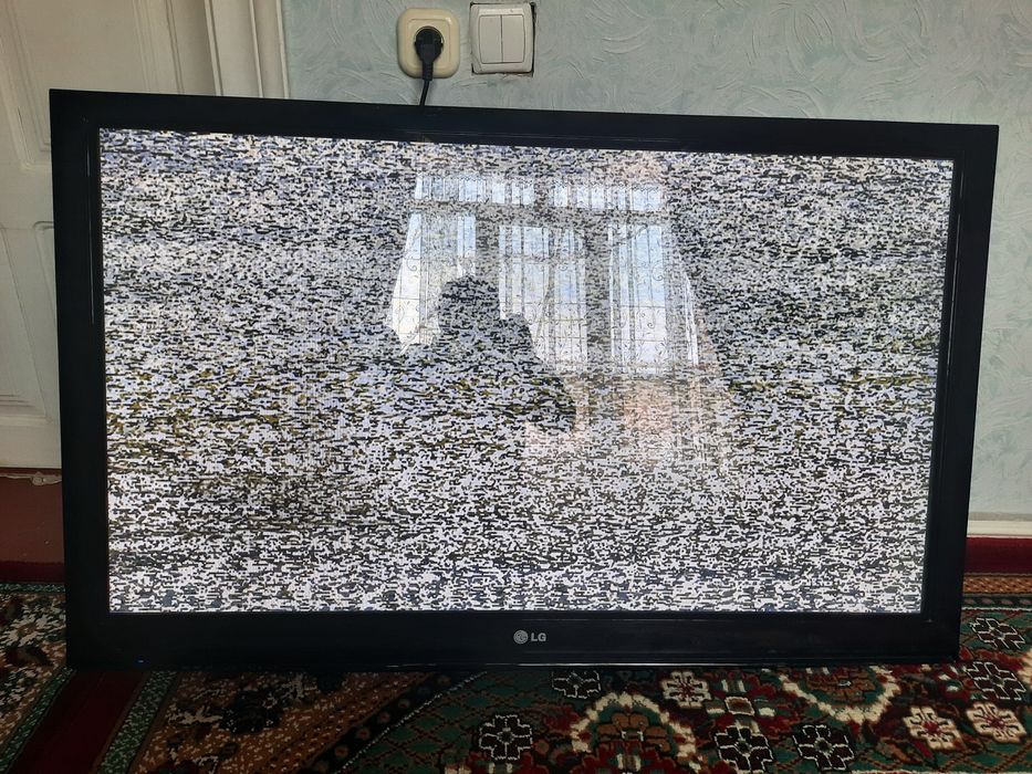 Телевизорлар сотилади 32  50 размерда