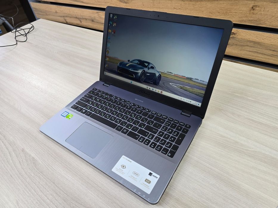 ASUS, Core i7, SSD 128Gb, HDD 500Gb, Ram 8Gb, NVIDIA 2Gb, Full HD IPS