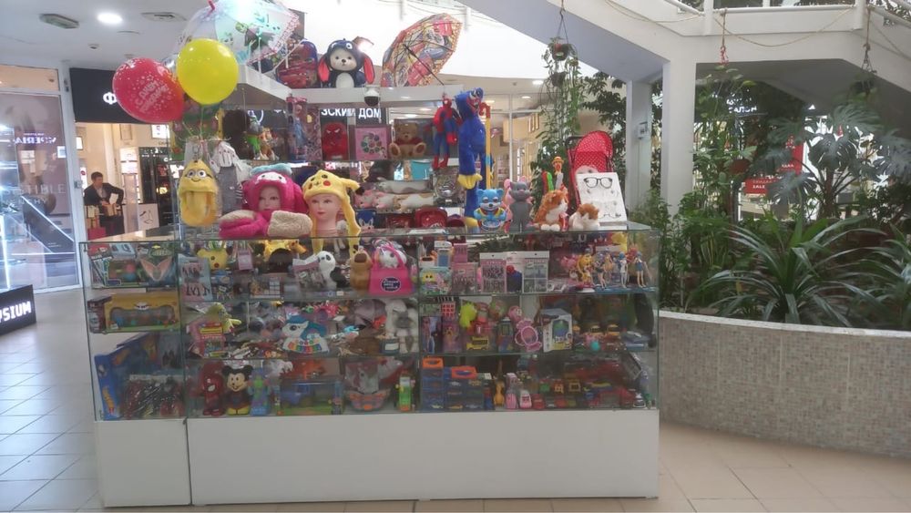 Продам витрины, стеллажи