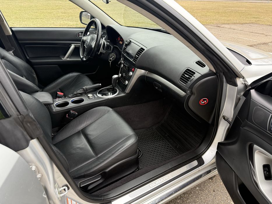 Subaru Legacy 3.0 R,245 cp, GPL