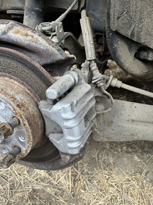 Etrier dreapta spate Volkswagen Golf 5 2.0 SDI 2005