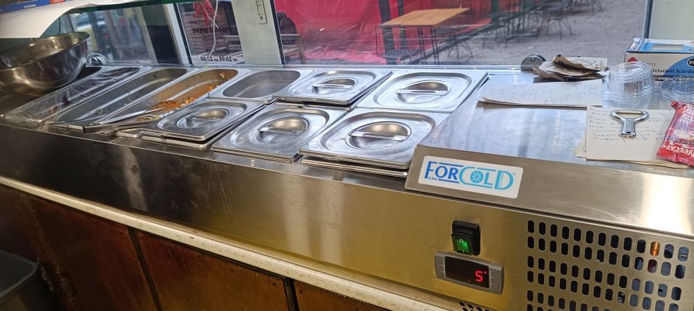 Продавам бизнес скара на дървени въглища