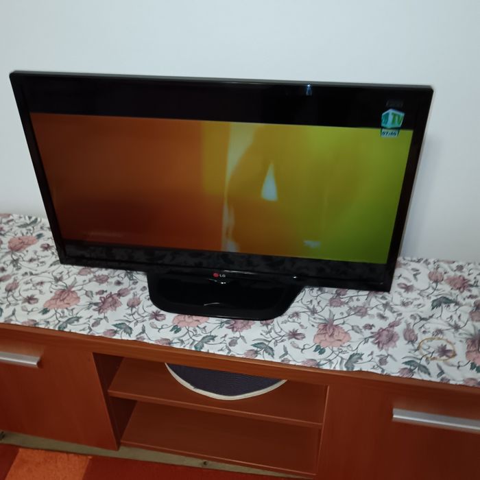 Vând televizor LCD Samsung