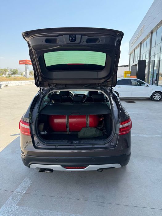Lada vesta sw cross 1.8