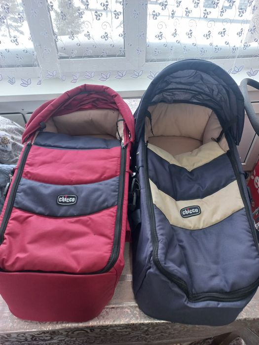 Продам переноски для мальчика и девочки .Каждая 5000 тг.