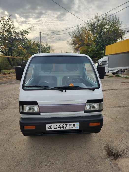 Mator hadavoy qilingan balonlari yaxshi yigma tenti bor