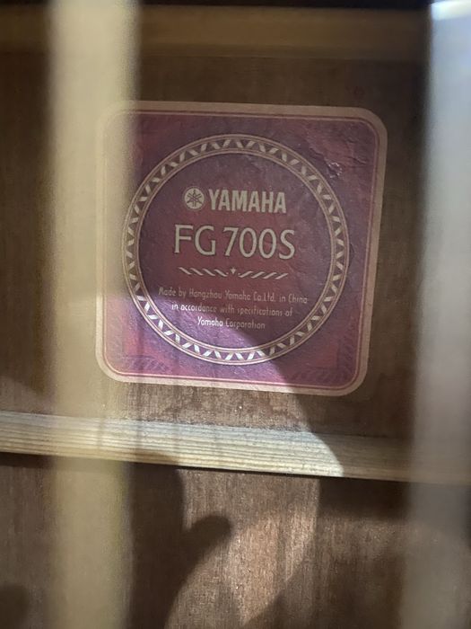 Акустическая гитара Yamaha FG700S