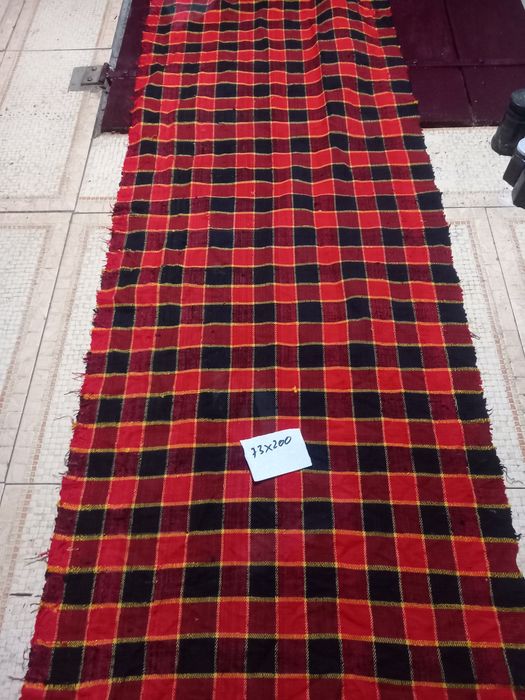 Vând covoare tradiționale.vechi urgent bune