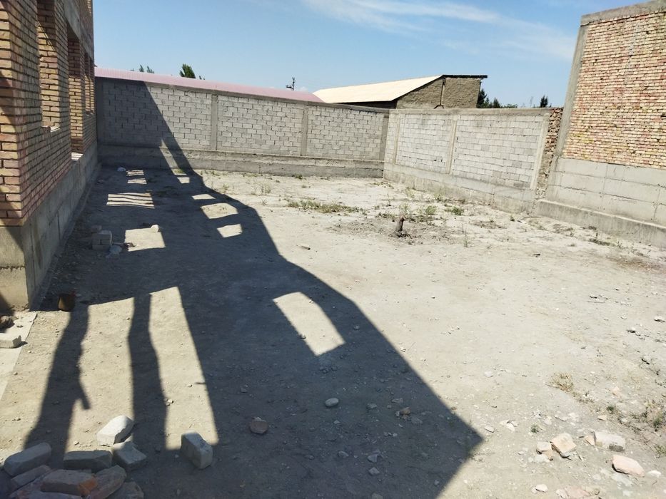 Ховли сотилади Кукон