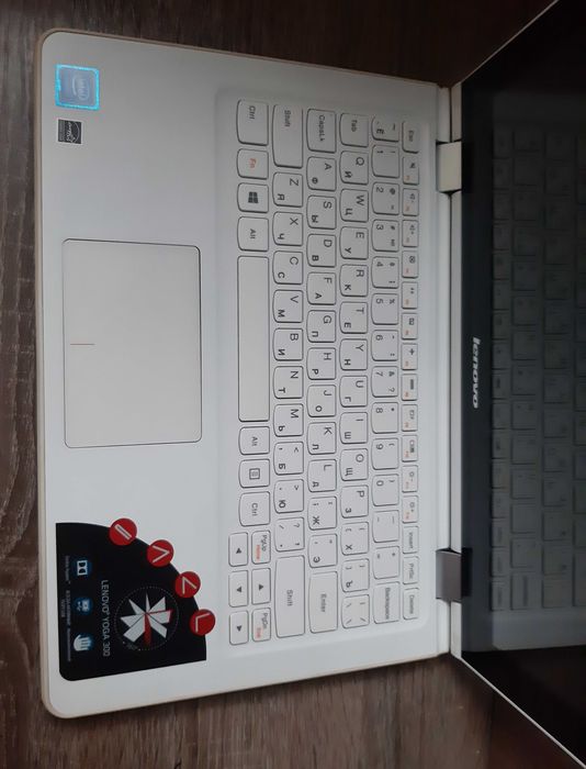 Ультрабук Lenovo Yoga 300