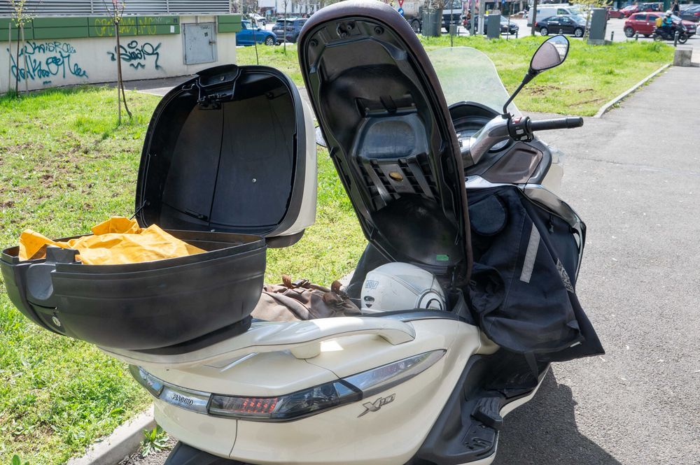 Piaggio X10 350 Executive ABS ASR, topcase, revizii majore - maxi scuter