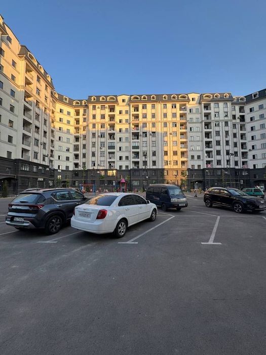 Продам квартиру Карасу 3 Академия МВД 4/9-/10 148м2