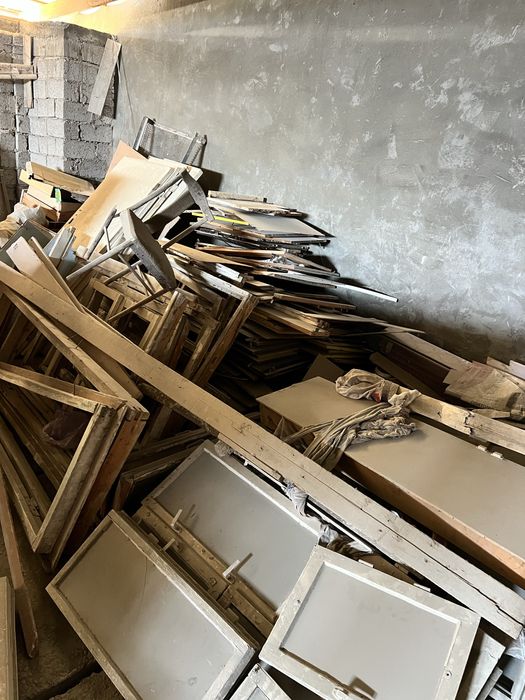 Тахта чёрный потолок учун