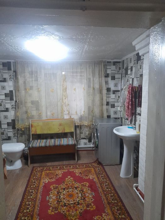 Продам дом в центре станцые.