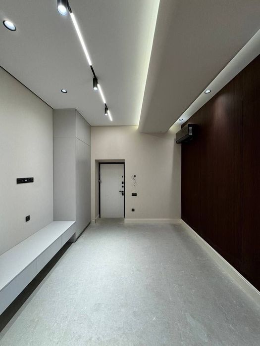 Modern Stroy Продается 3 коматная квартира ремонт ул.Уста Ширин