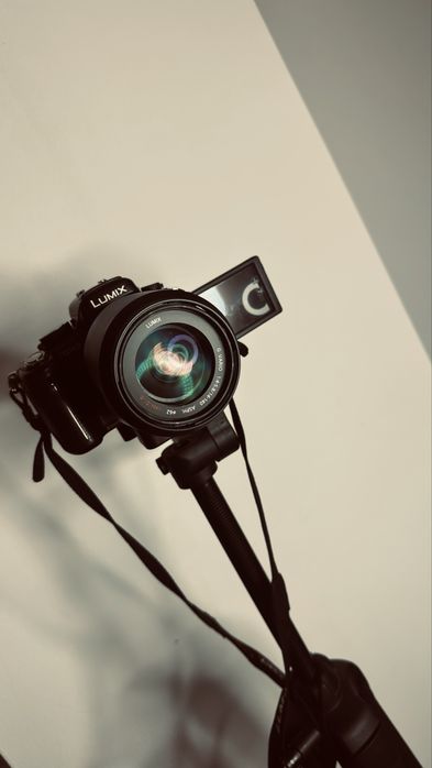 Aparat foto/video,lentila Panasonic Lumix / Trepied&Card GRATUITE