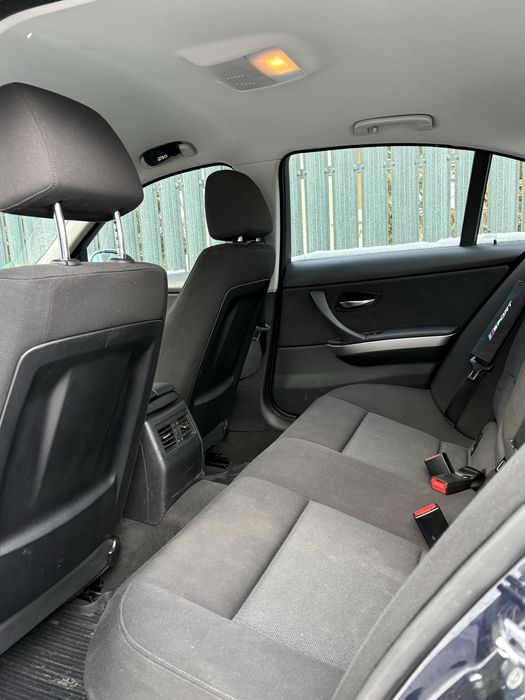 BMW E90 seria 3 2007 318i