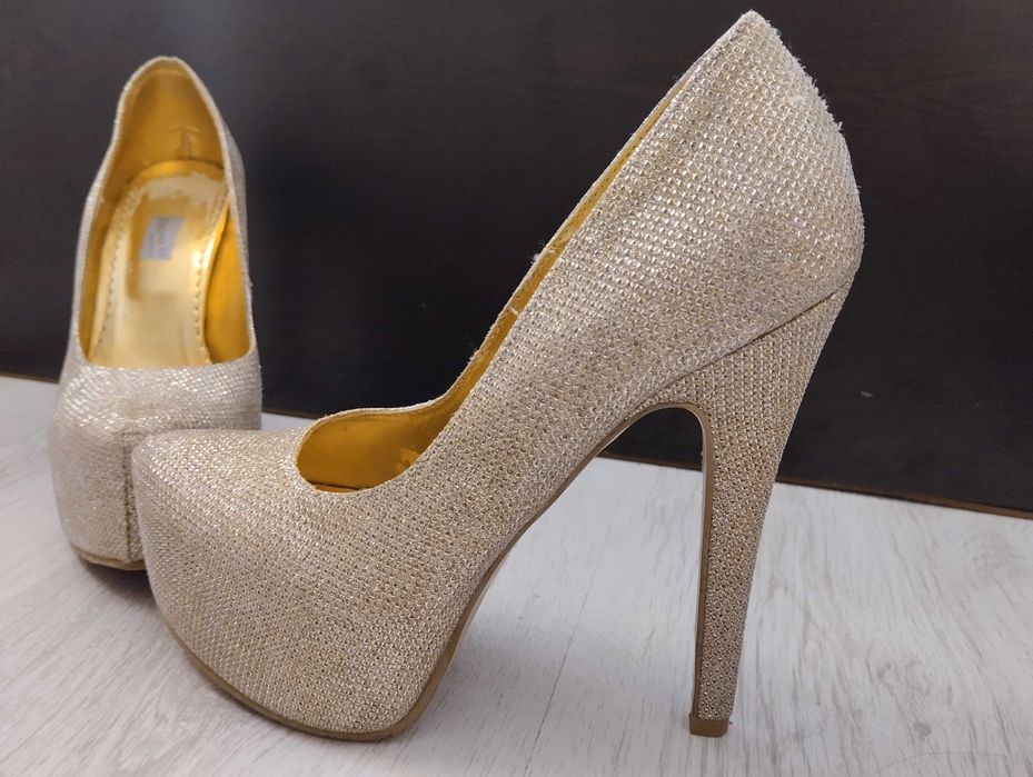 Официални обувки