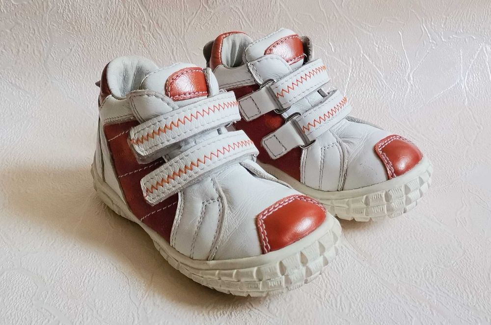 Ghete pantofi piele naturală băieți  Alb/Cărămiziu  mărimea 24 14cm