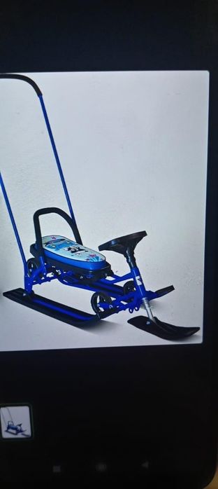 Продам Снегокат в хорошем состоянии рабочий, целый. Цвет синий.