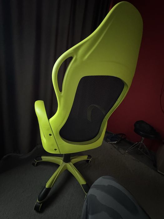 въртящ геймърски стол