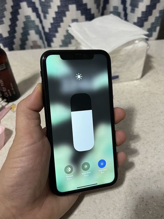 iPhone XR black 64gb
