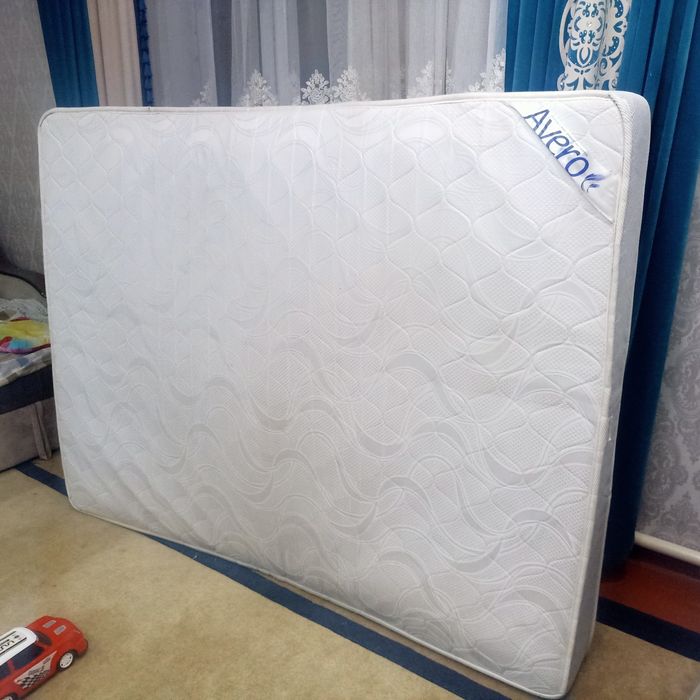 Продам матрас фирмы аверо в хорошем состоянии