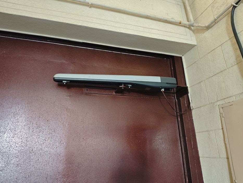 Срочно продам автоматику для распашных ворот Nice (Италия) модель А60